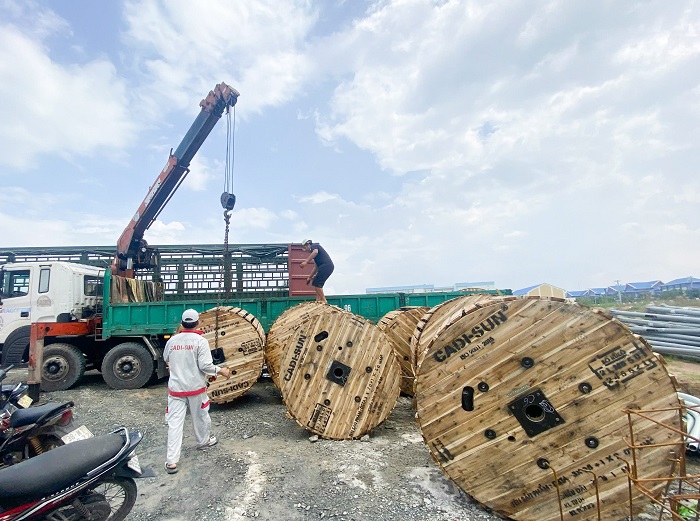 CADI-SUN giao đơn hàng trăm tấn tại sân bay Long Thành